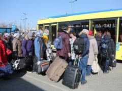 Внутренние переселенцы смогут получать ежемесячно по 2-3 тысячи гривен - Минсоцполитики