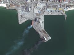 Уничтоженный российский корабель в Бердянске: Maxar опубликовала снимки
