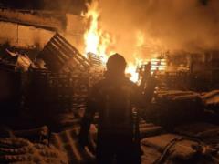 Окупанти на Луганщині системно відстрілюють продовольчі бази