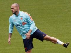 The famous Dutch footballer returned to the field to help Ukrainian refugees