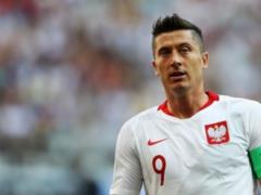 The best footballer in the world sells a jersey to the Polish national team to help the Ukrainian Armed Forces