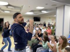  Я тримав в руках кулю, яку витягли з мозку дитини : Віталій Козловський відвідав  Охматдит 