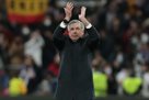 Ancelotti after taking a negative COVID test and getting through to Real Madrid in London