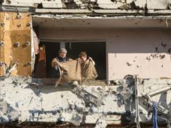 Every third Ukrainian believes that it is wrong to leave home and relatives now - poll