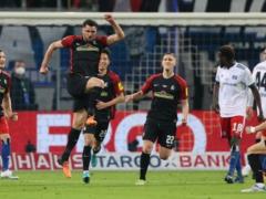 Freiburg defeated Hamburg and became the first finalist of the Nimechchini Cup