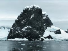 Scientists have announced changes in the clouds over Antarctica that could affect the Earth s climate