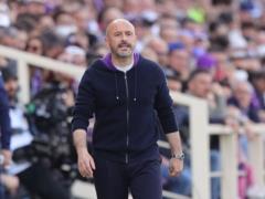 Italian: They left the field with their heads held high