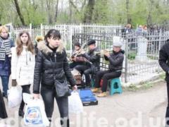 Kharkiv residents are asked not to visit cemeteries for Easter