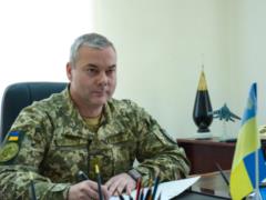 Зеленский присвоил командующему Объединенных сил звание Героя Украины