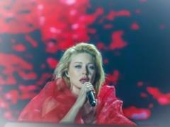 Tina Karol barefoot performed at a favorable concert to support Ukraine in Lithuania