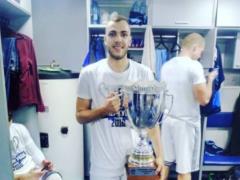 Ukrainian basketball player sells his medal of the winner of the Ukrainian Super Cup to help the Ukrainian Armed Forces