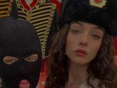 Monica Bellucci s 17-year-old daughter was shocked by her behavior in the company of Russian models