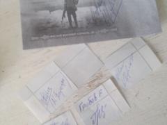 Марки «Російський військовий корабель» з автографами Кличка та Куліби продадуть на аукціоні у Польщі