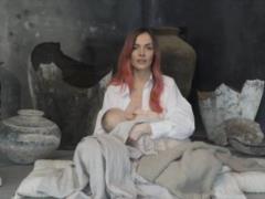 MamaRika заговорила про усиновлення дитини:  