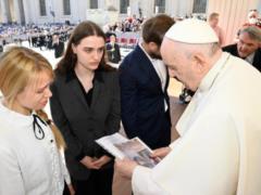 The Pope met with the wives of the defenders of Mariupol