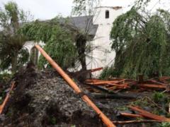 На заході Німеччини пронісся потужний торнадо, десятки постраждалих