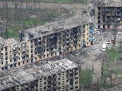 Над Маріуполем нависла загроза епідемічної катастрофи через масові поховання