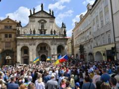 Parade of Ukrainian vyshyvankas took place in Prague