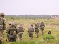 За сутки на Донбассе ВСУ сожгли 8 российских танков и отбили 16 атак