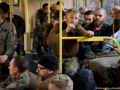 Макрон и Шольц призвали Путина отпустить 2500 пленных защитников  Азовстали 