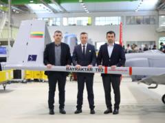 Турки бесплатно отдали литовцам беспилотник для Украины