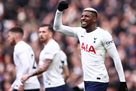 The graves of Tottenham tried to rob, after which a skirmish began