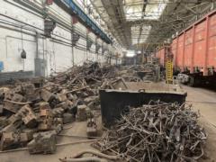 Последствия обстрела Дарницкого вагоноремонтного завода в Киеве