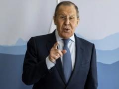 Лавров збирався до Сербії, але сусідні країни закрили небо для його літака