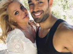 Britni Spirs came out of the country: the first spring photos appeared at Merezhya