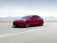 Электромобилям Tesla с автопилотами грозят отзывом