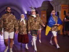 In camouflage, dancing and pyrotechnics: Verka Serduchka showed how she performed in the Kiev metro