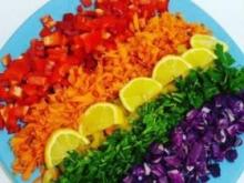 How does the color of food affect its benefits?