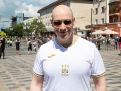 Гордон показав, як у Маріуполі святкували День визволення міста від проросійських терористів