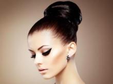 Natural cosmetics: masks for the pallor of female skin