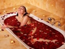 6 Surprising Foods to Add to Your Bath