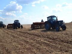 Зеленский поздравил с профессиональным праздником украинские  тракторные войска 