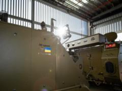 Australia donates four armored personnel carriers to Ukraine