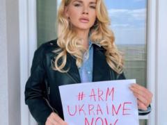 Миша Романова о родных, которые живут в оккупированном Херсоне:  Не могут уехать, машины расстреливают 