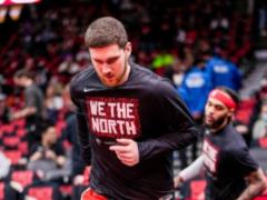 Ukrainian basketball player Mykhailyuk will remain in the NBA for the next season
