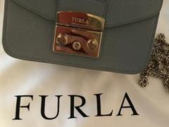 At European airports, Russians began to seize branded items