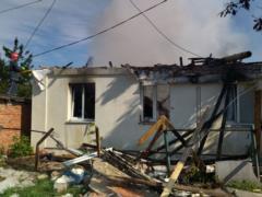 Спасатели показали последствия утреннего обстрела Чугуева