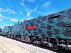 The Russians made an armored train from locomotives and rolling stock stolen in the Kharkiv region