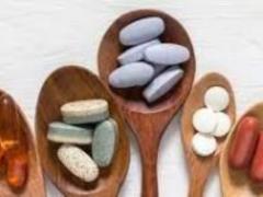 The nutritionist called the symptoms of vitamin deficiency
