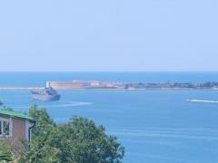 An old Russian landing ship of the Tapir project left Sevastopol