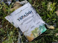 Вчителям в окупації погрожують відібрати будинок у разі відмови співпраці з ворогом – The Guardian
