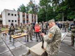 Киевлян на регулярной основе будут учить защищать город