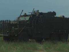 Морские пехотинцы показали британские броневики Mastiff в действии
