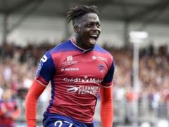 Lille pidshukav his attacker in Clermont
