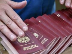 Путин настойчиво предлагает украинцам сменить гражданство