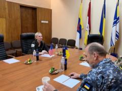 Киев лучше поддерживать свою героическую армию, а Ермак должен уйти в отставку – Спартц